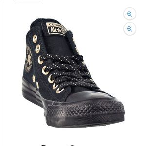 Brand new womens converse Madison mid top shoe.